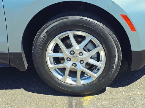 Used 2022 Chevrolet Equinox LT FWD image 9