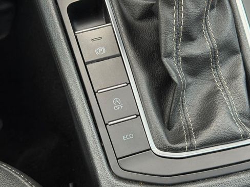 Used 2024 Volkswagen Jetta SE FWD image 23