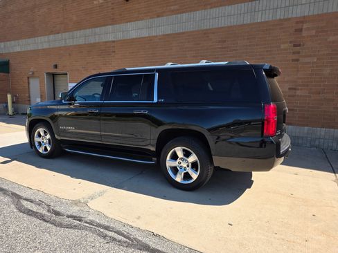 Used 2015 Chevrolet Suburban LTZ AWD/4WD image 4