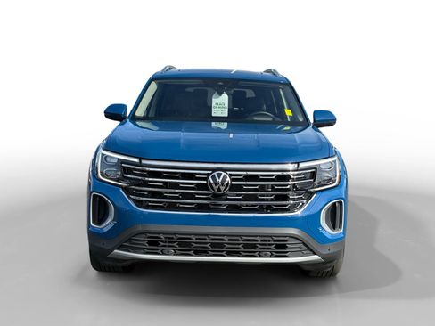 Certified 2025 Volkswagen Atlas SEL image 8