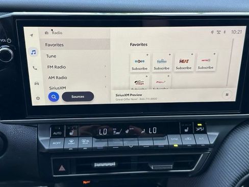 Used 2025 Toyota Camry SE w/ Multimedia Upgrade Package FWD image 21
