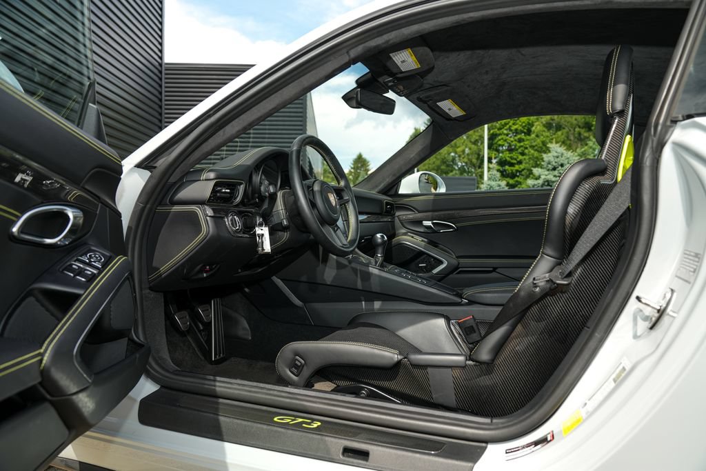 Certified 2018 Porsche 911 GT3 RWD image 19