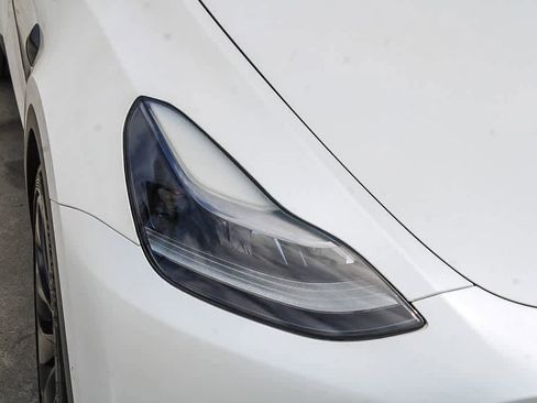 Used 2022 Tesla Model Y Performance AWD/4WD image 4