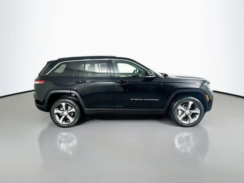 New 2025 Jeep Grand Cherokee Limited image 8