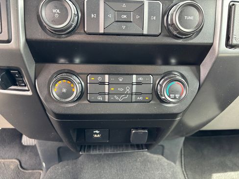 Certified 2019 Ford F250 XLT AWD/4WD image 30