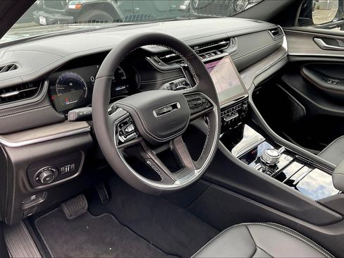 New 2025 Jeep Grand Cherokee Overland w/ Trailer Tow Package image 6