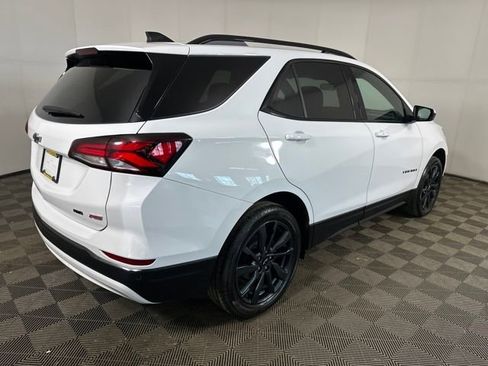 Used 2023 Chevrolet Equinox RS image 3