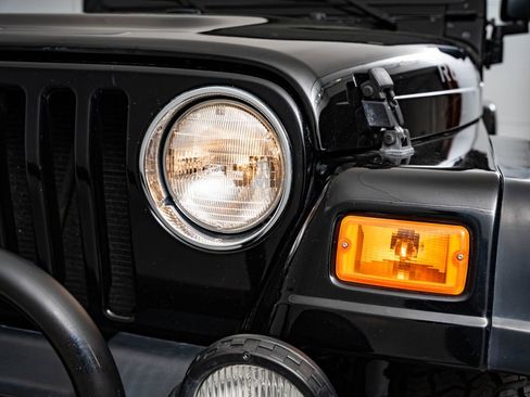 Used 2003 Jeep Wrangler Rubicon AWD/4WD image 14