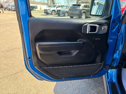 Used 2024 Jeep Wrangler Unlimited Sport AWD/4WD image 7