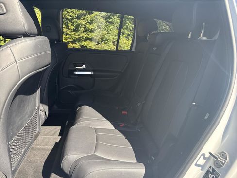 Used 2020 Mercedes-Benz GLB 250 GLB 250 image 9