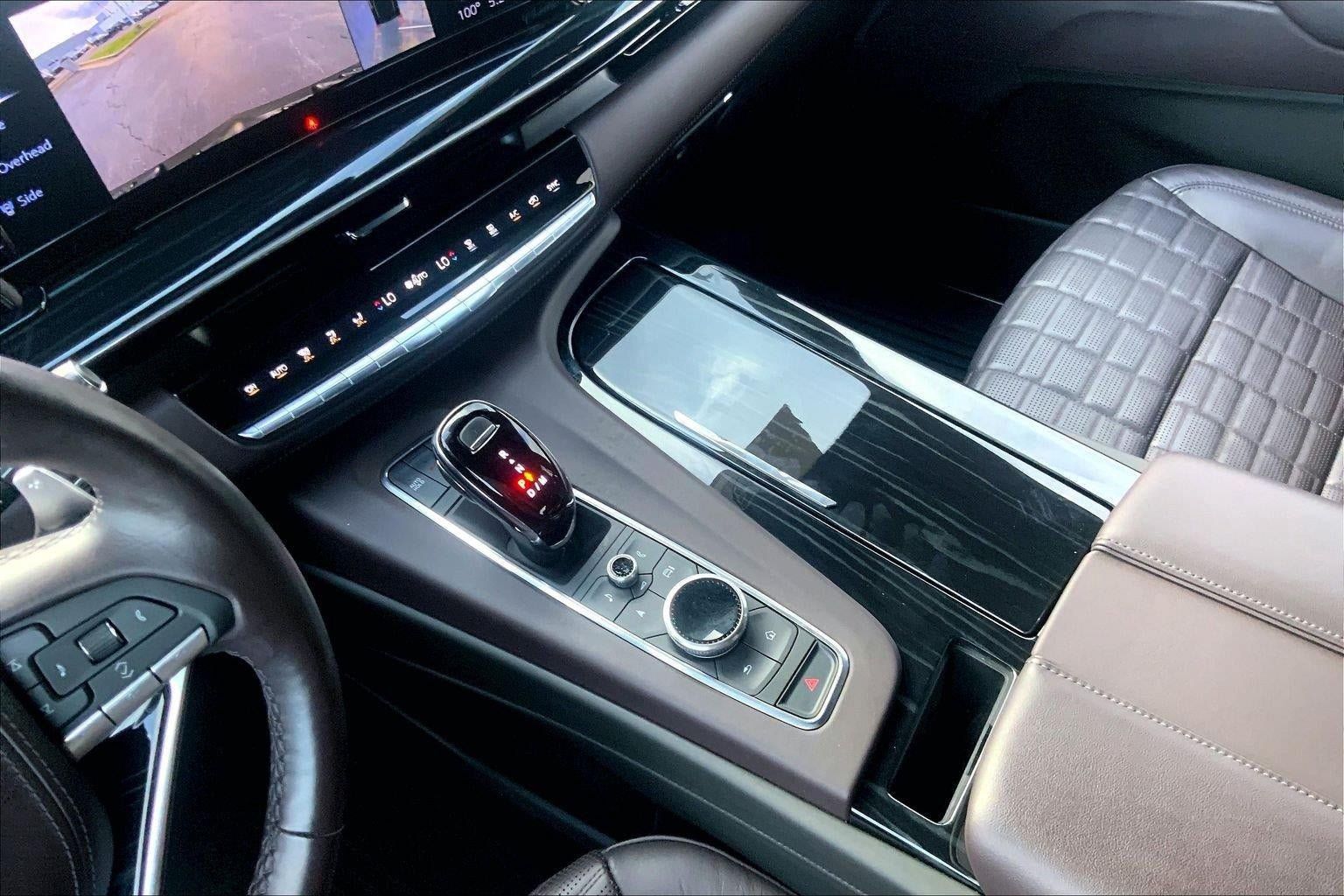 Certified 2024 Cadillac Escalade V AWD/4WD image 18