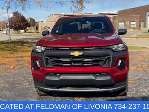 Used 2025 Chevrolet Colorado LT image 3