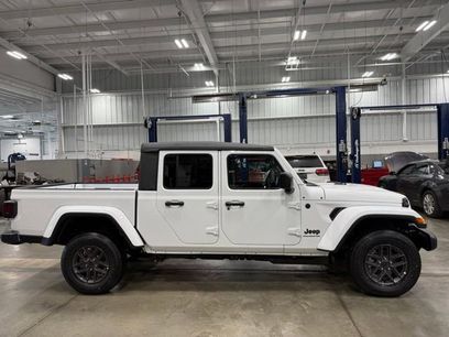 New 2026 Jeep Gladiator Sport