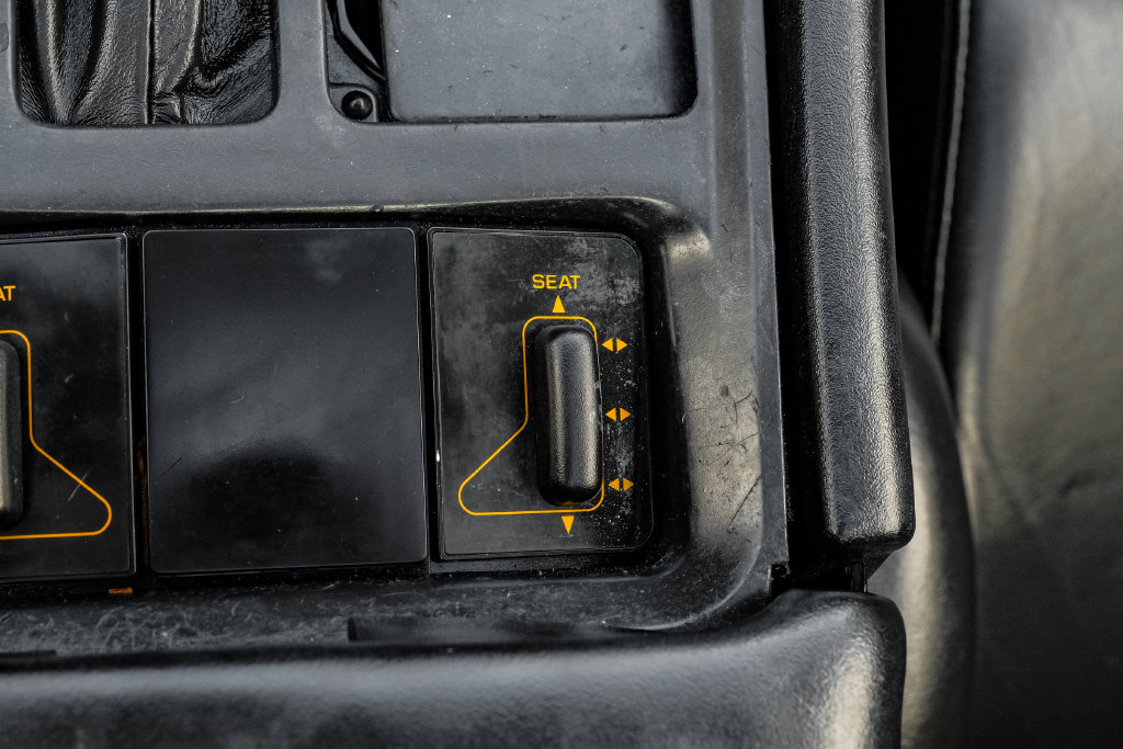 Used 1993 Chevrolet Corvette Coupe RWD image 19