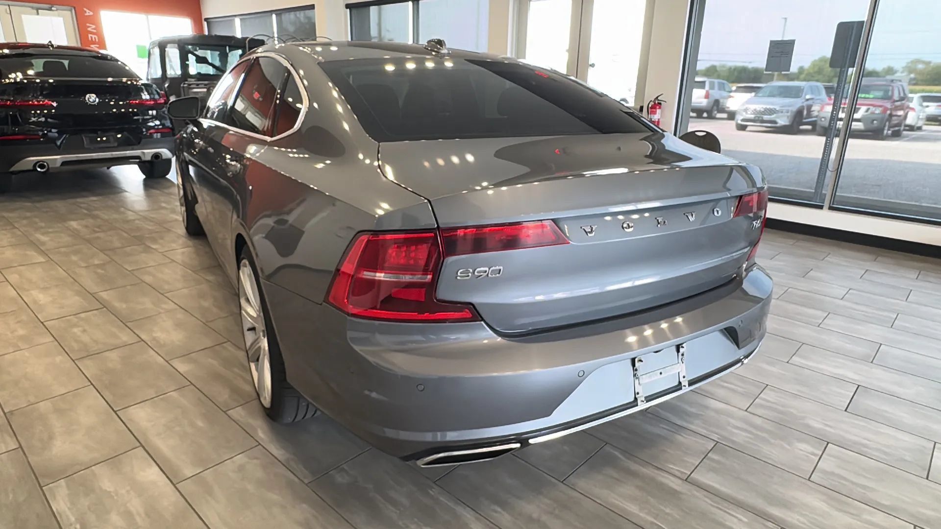 Used 2018 Volvo S90 T6 Momentum AWD/4WD image 13
