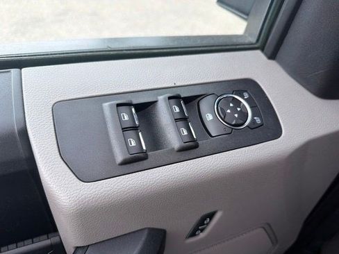 Used 2019 Ford F150 XL w/ Equipment Group 101A Mid AWD/4WD image 14