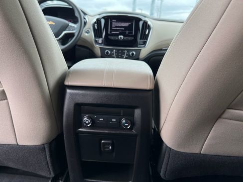 Used 2023 Nissan Pathfinder SL AWD/4WD image 19