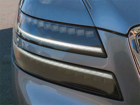 Certified 2025 Genesis G80 2.5T image 9