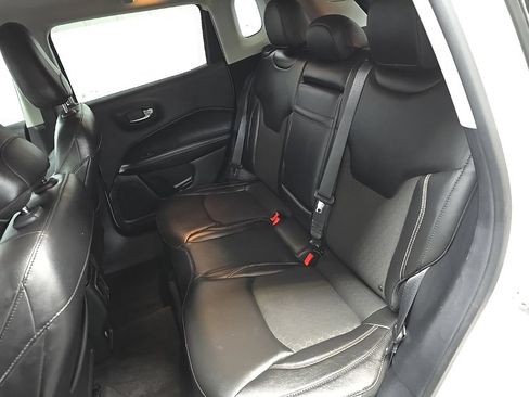 Used 2018 Jeep Compass Latitude w/ Cold Weather Group AWD/4WD image 31