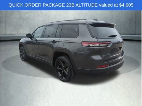 Used 2023 Jeep Grand Cherokee L Altitude image 3