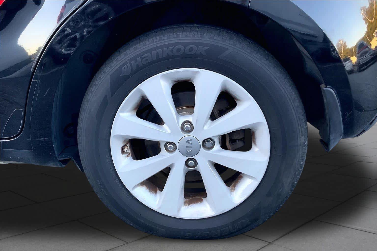 Used 2012 Kia Rio EX w/ Convenience Pkg FWD image 9