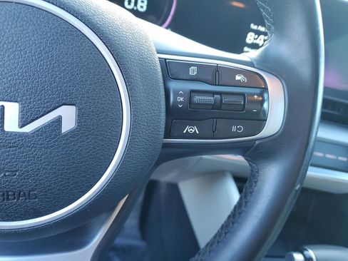 Certified 2024 Kia Sportage EX image 28