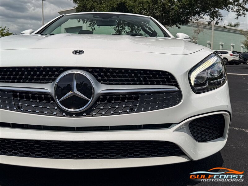 Used 2019 Mercedes-Benz SL 550 w/ Driver Assistance Package image 3