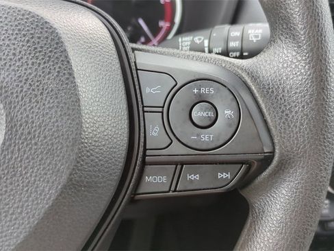 Used 2023 Toyota RAV4 XLE image 21