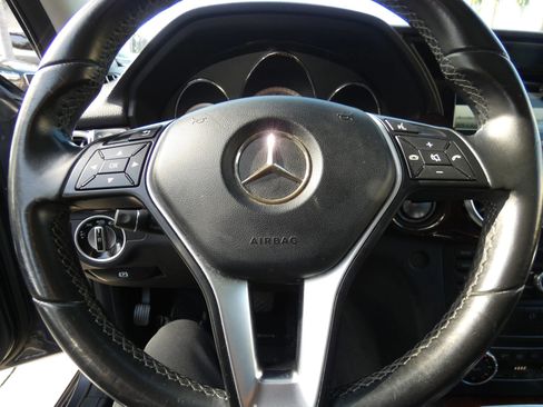 Used 2015 Mercedes-Benz GLK 350 2WD image 39