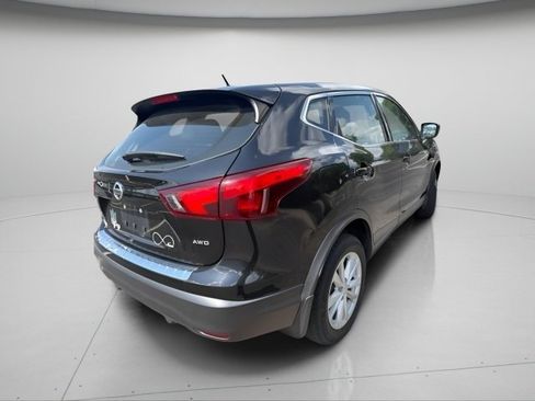 Used 2018 Nissan Rogue Sport S w/ S Appearance Package AWD/4WD image 11