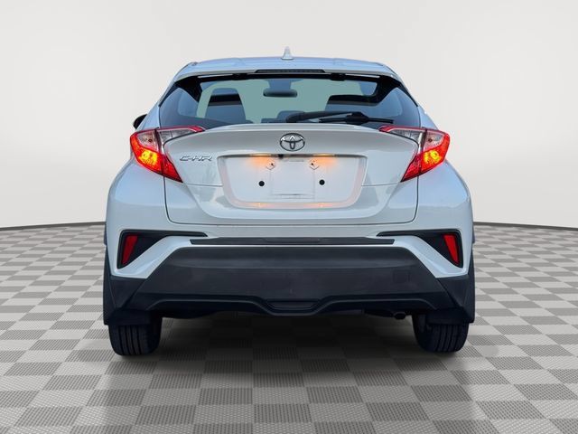 Used 2021 Toyota C-HR LE FWD image 7
