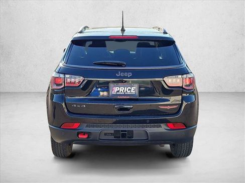 Used 2022 Jeep Compass Trailhawk w/ Sun and Sound Group AWD/4WD image 7