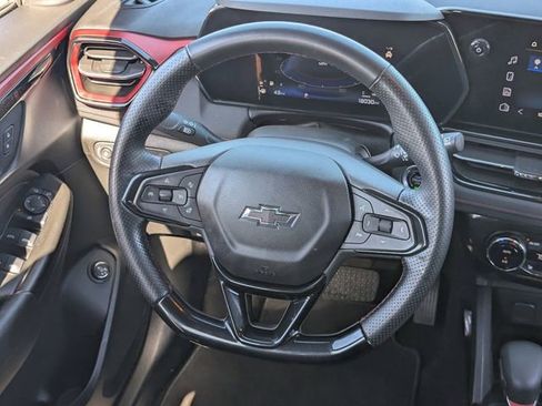 Used 2025 Chevrolet TrailBlazer RS w/ Convenience Package image 16