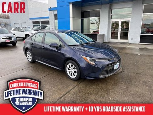 Used 2023 Toyota Corolla LE image 2