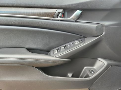 Certified 2020 Honda Accord EX image 22