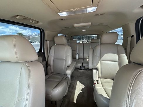 Used 2014 Chevrolet Suburban LTZ image 12