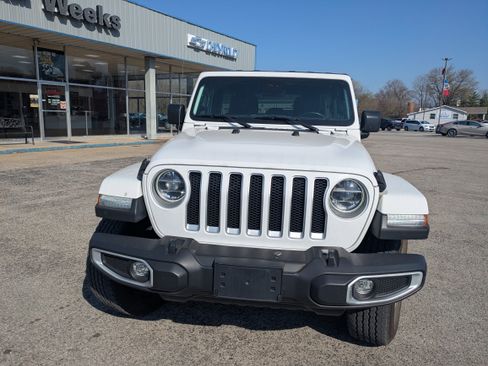 Used 2021 Jeep Wrangler Unlimited Sahara image 2