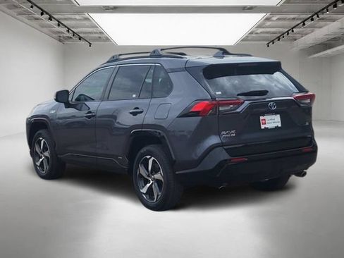 Used 2023 Toyota RAV4 SE w/ Weather & Moonroof Package AWD/4WD image 3