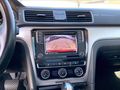Used 2019 Volkswagen Passat 2.0T Wolfsburg image 31