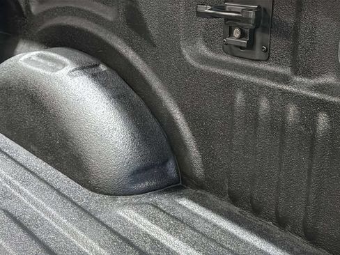 Used 2017 Ford F150 XLT w/ Equipment Group 302A Luxury AWD/4WD image 7