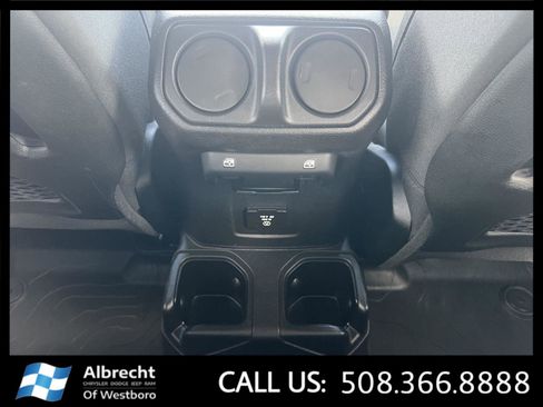 Used 2021 Jeep Gladiator Rubicon w/ Cold Weather Group image 25