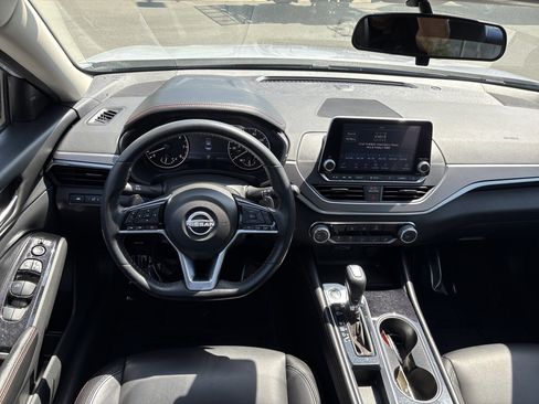 Used 2024 Nissan Altima 2.5 SR image 18