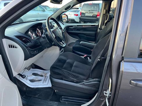 Used 2014 Dodge Grand Caravan SE FWD image 9