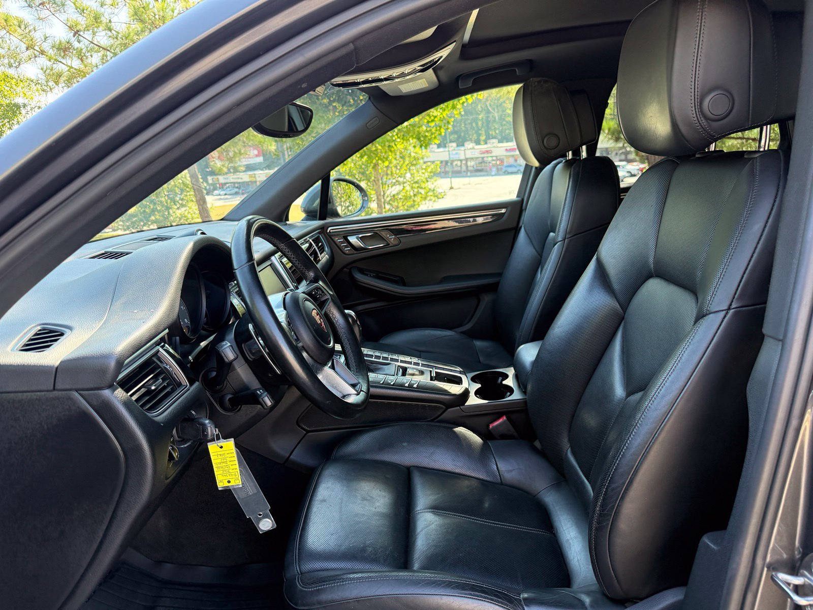 Used 2015 Porsche Macan S AWD/4WD image 32