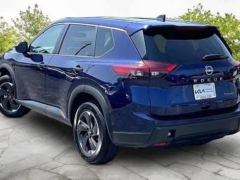 Used 2024 Nissan Rogue SV AWD/4WD image 11