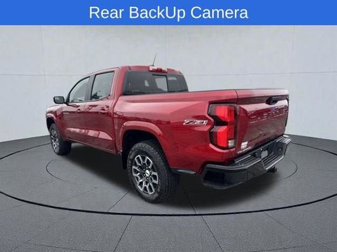 Used 2024 Chevrolet Colorado Z71 w/ Z71 Convenience Package 2 AWD/4WD image 8