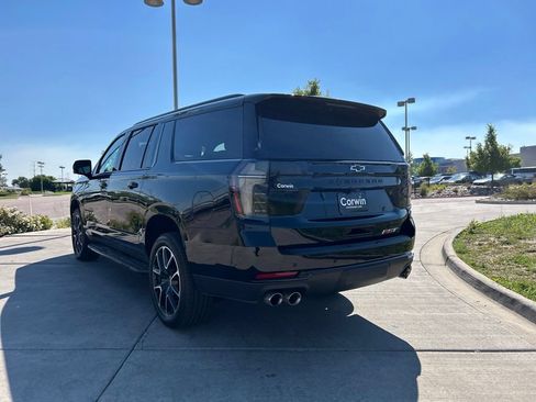 Used 2025 Chevrolet Suburban RST w/ Comfort Package AWD/4WD image 5