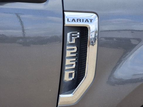 Used 2020 Ford F250 Lariat w/ Lariat Value Package image 5