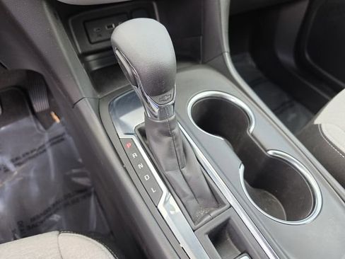 Used 2024 Chevrolet Equinox LS w/ LS Convenience Package FWD image 25