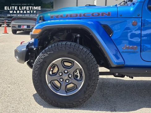 Used 2023 Jeep Gladiator Rubicon w/ Cold Weather Group AWD/4WD image 6